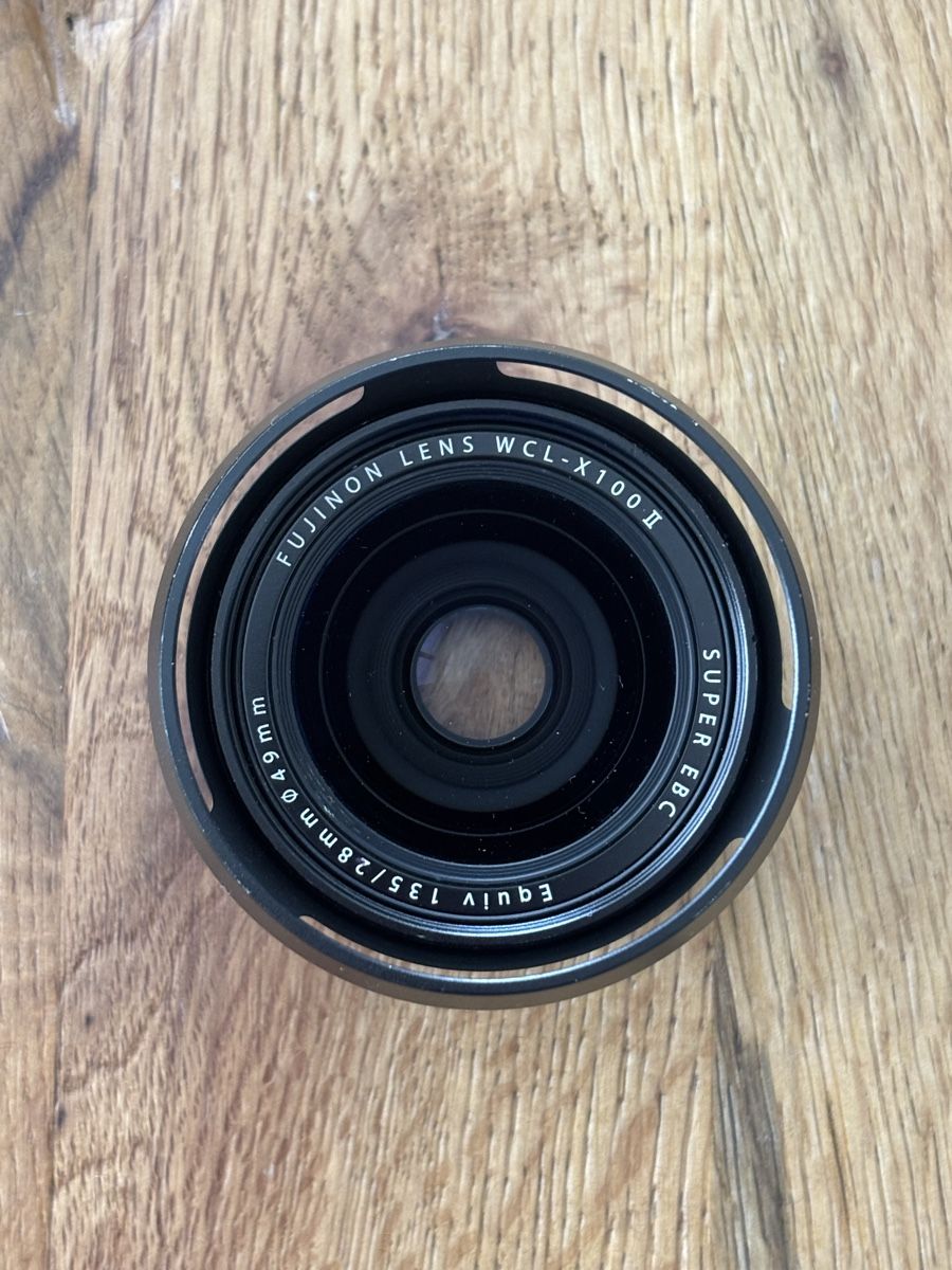 Fuji Appareil photo: Fujifilm X100VI mit Weitwinkelobjektiv – D'occasion à Zürich par B-RIDER 2