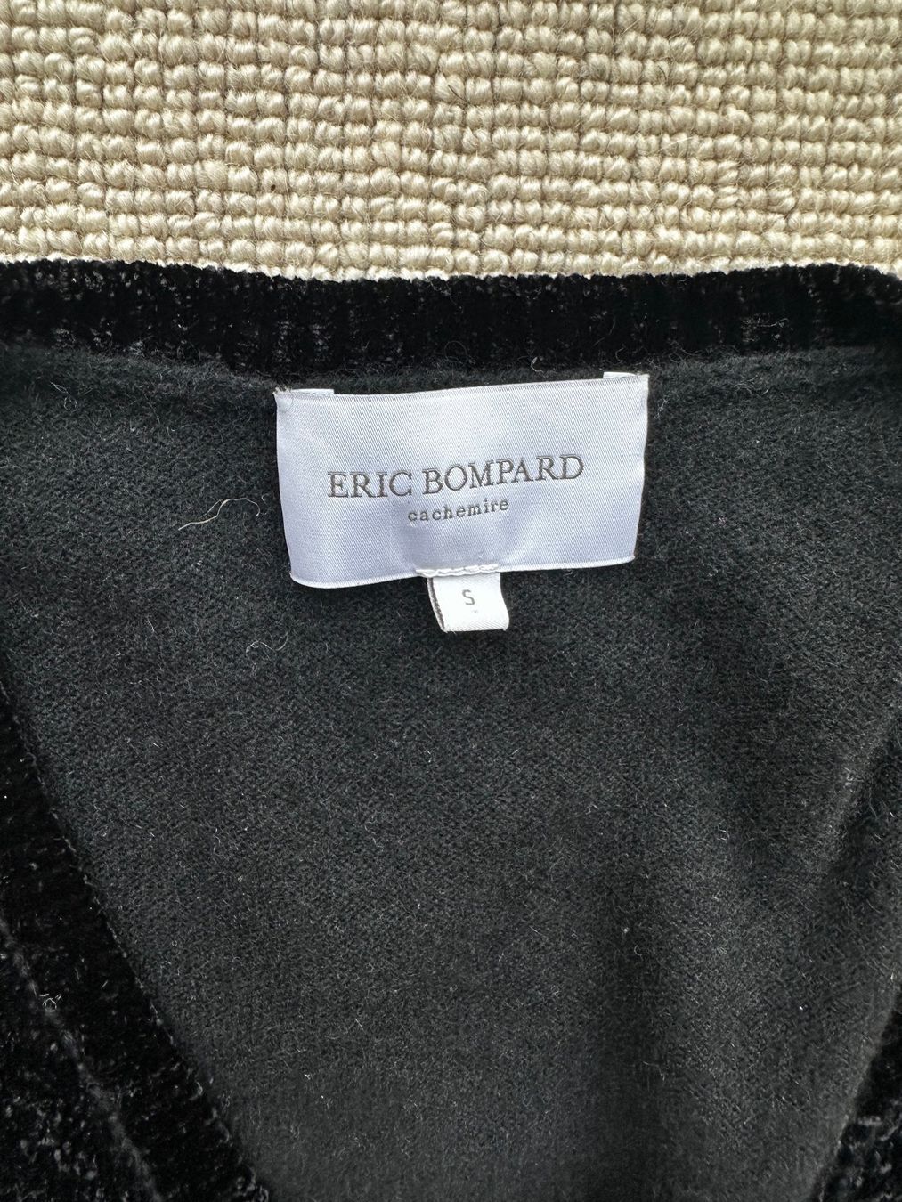 Maglioni & Felpe: Pull Eric Bompard Cachemire Noir Velours Taille S – Usato da Vevey venduto da lua_vb2w 1