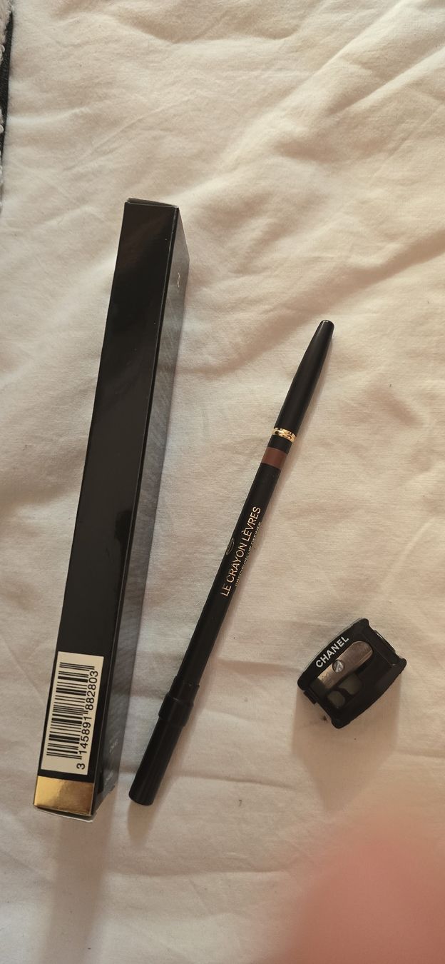 Chanel Make-up: Chanel Le Crayon Lèvres 28 Desert trousse – Nuovo e nell'imballaggio originale da Martigny venduto da zin_y9tt 1