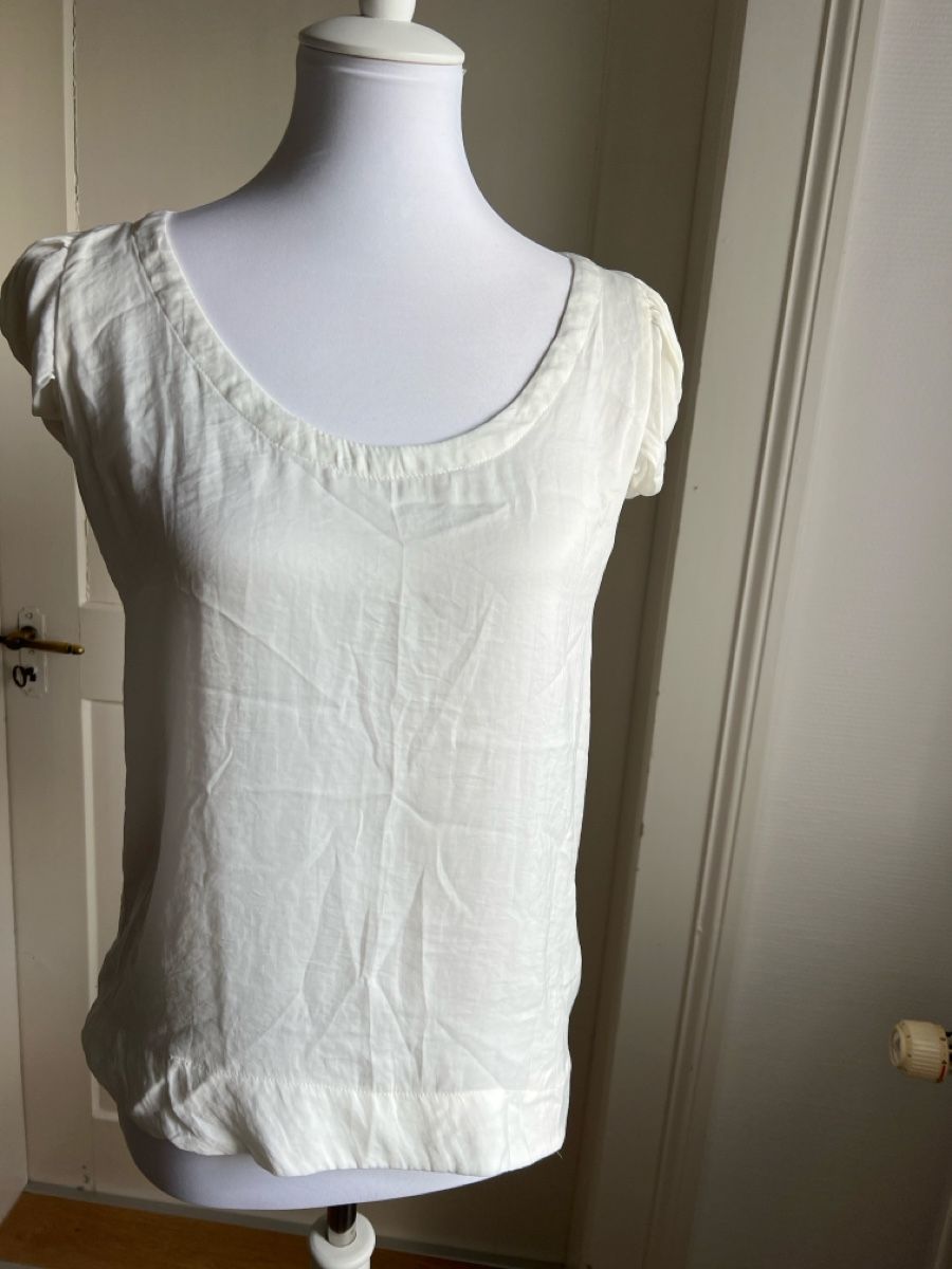 Zara Camicette: Zara Basic Shirt, Sommerbluse, Top, CremeWeiss, Gr. S/M – Usato da Oensingen venduto da SchickeDame
