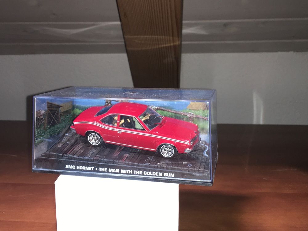 Round2 1/64 AMC Hornet 1974 - James Bond 007 L'Homme Au Pistolet D'or - Diecast