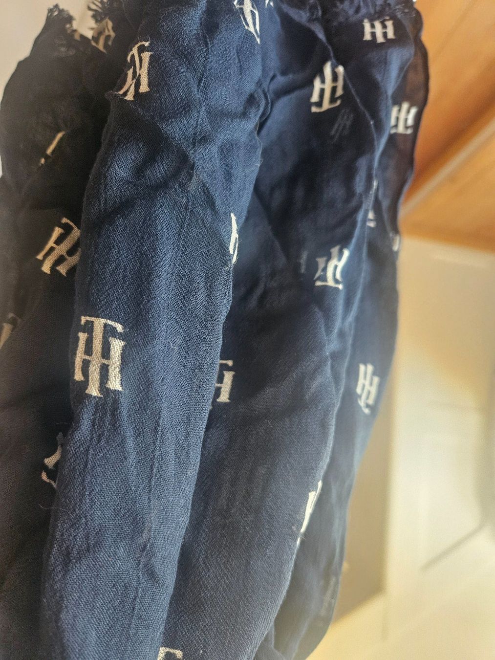 Tommy Hilfiger Foulard & Sciarpe: Tommy Hilfiger Schal neu – Nuovo (secondo la descrizione) da Bern venduto da Alea6892 2