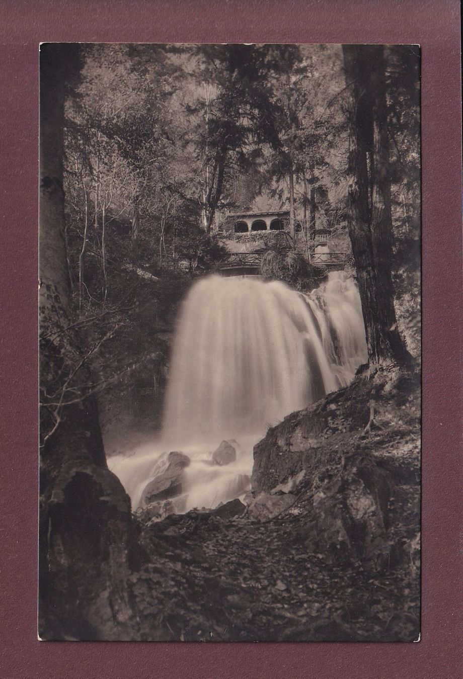 Cartoline postali: BEATUSHÖHLEN - Wasserfall - Kreuzgang – Usato da Pully venduto da nicecards