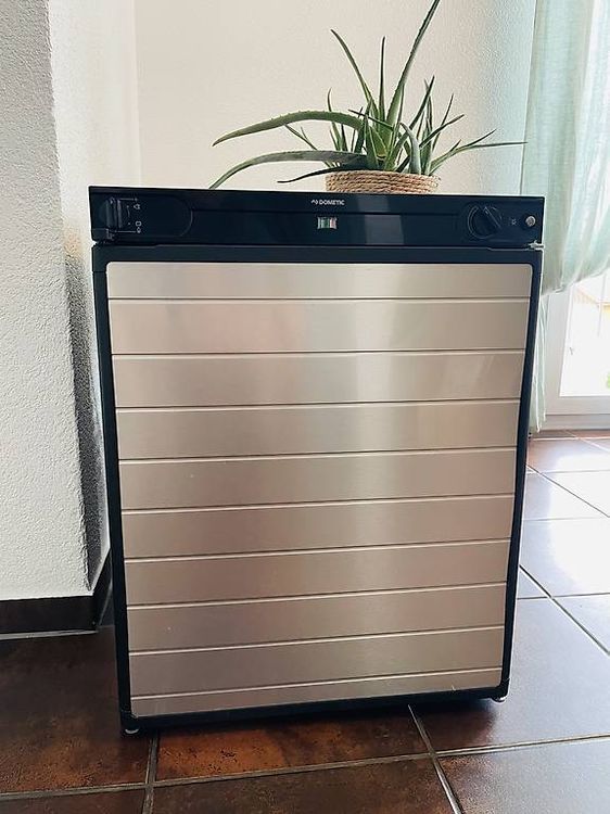 Kühlschrank: DOMETIC RF 60 Mini-Kühlschrank, 30 mbar, 61 L – Gebraucht aus Selzach von King_Kong2403