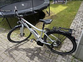E-Bike Crosswave Weiss top Zustand Sommerangebot!