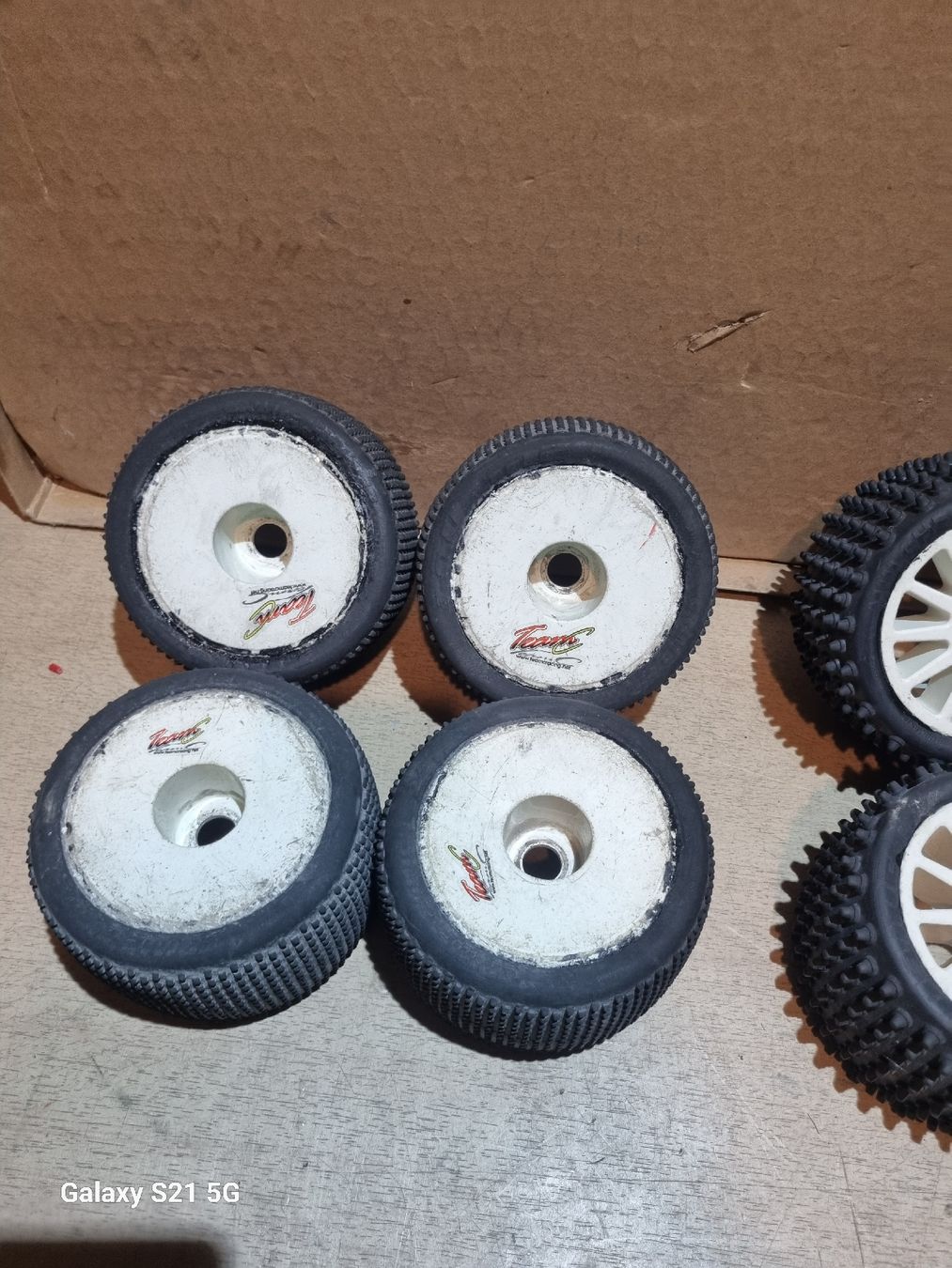 Modellismo RC: Reifen für 1:8 Modelle – Usato da Sisikon venduto da SanAndreas 2