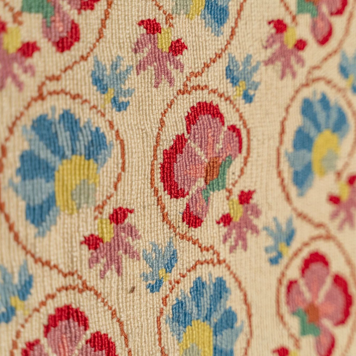 Tappeti: Tenture brodée grecque ou tapis – Usato da morges venduto da Kus.design 4