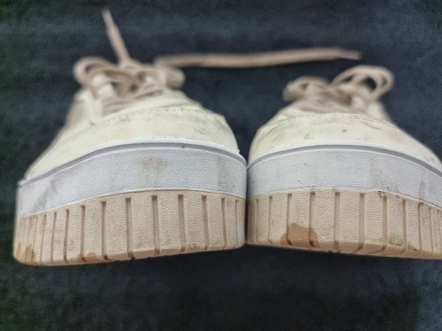 Puma Scarpe da donna: PUMA SNEAKER weiss / off-white / creme Gr 41 – Usato da Basel venduto da Mamaree 8