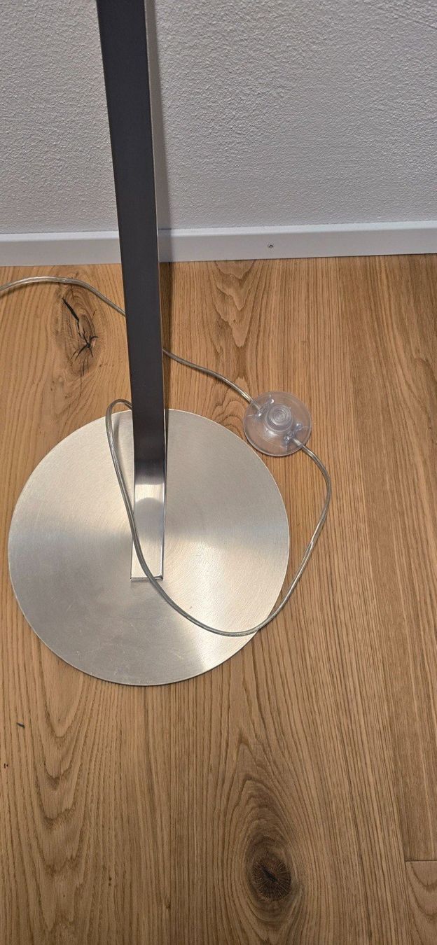 Lampade: LED Stehlampe silber – Usato da Sins venduto da -patrizia- 4