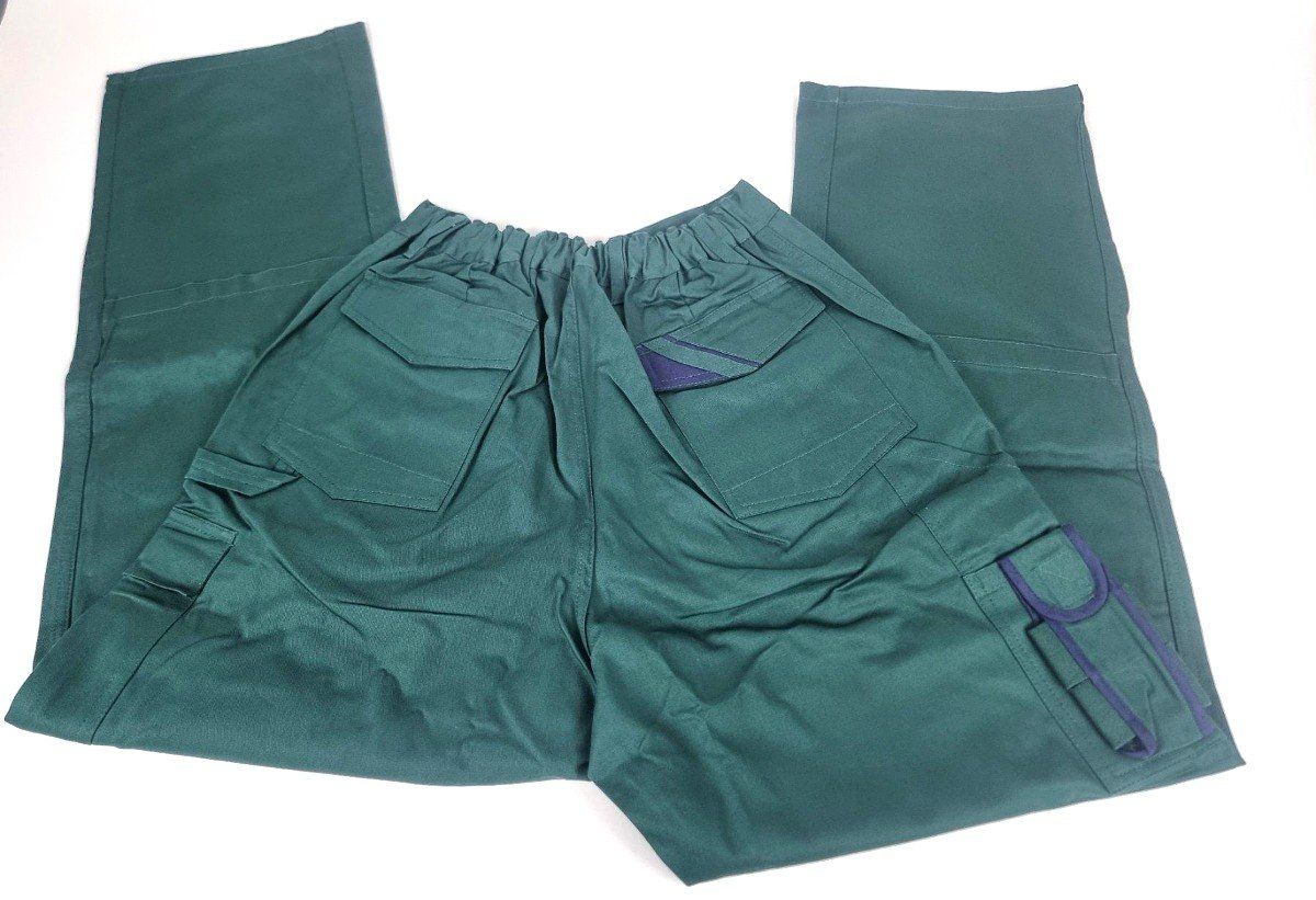 Pantaloni: Grüne Arbeitshose – Usato da Urtenen-Schönbühl venduto da Restwert_Schoenbuehl