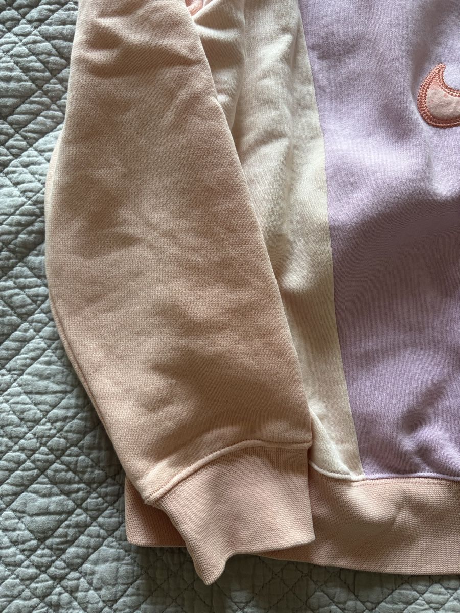 Nike Maglioni & Felpe: Sweat-shirt Nike Vintage  – Usato da Lausanne venduto da shabnam.t 3