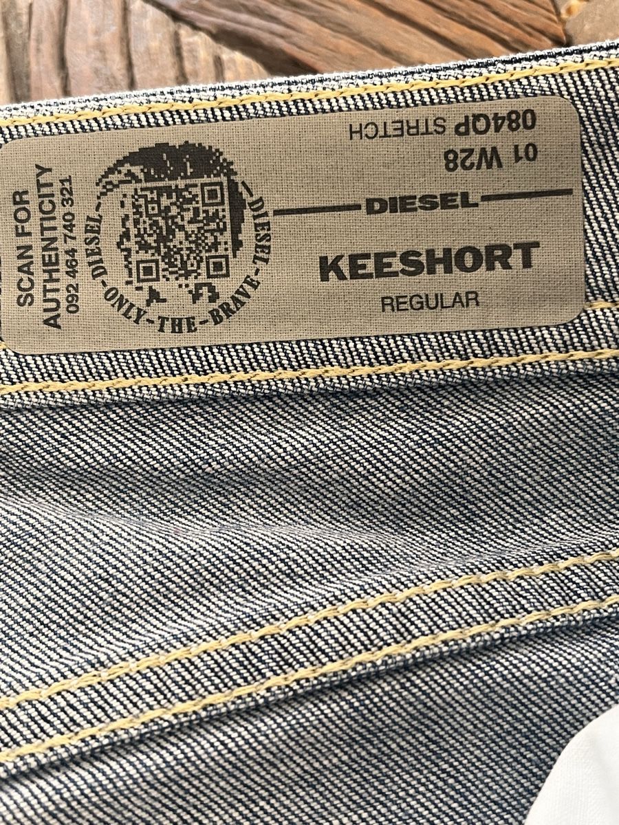 Diesel Jeans: Diesel Jeans-Shorts Gr. 28 – Nuovo (secondo la descrizione) da Boniswil venduto da Favalese0 6