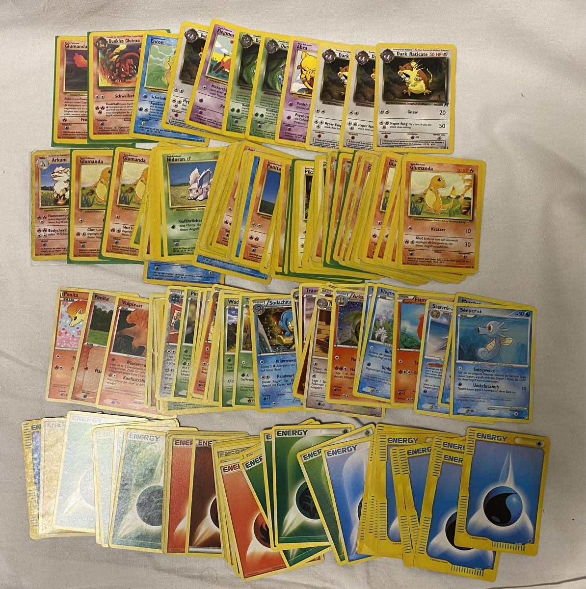 Pokémon Cartes à collectionner: Tin-Box mit 400 Pokémon Karten – D'occasion à Häutligen par Konvolut_Shop_CH 1