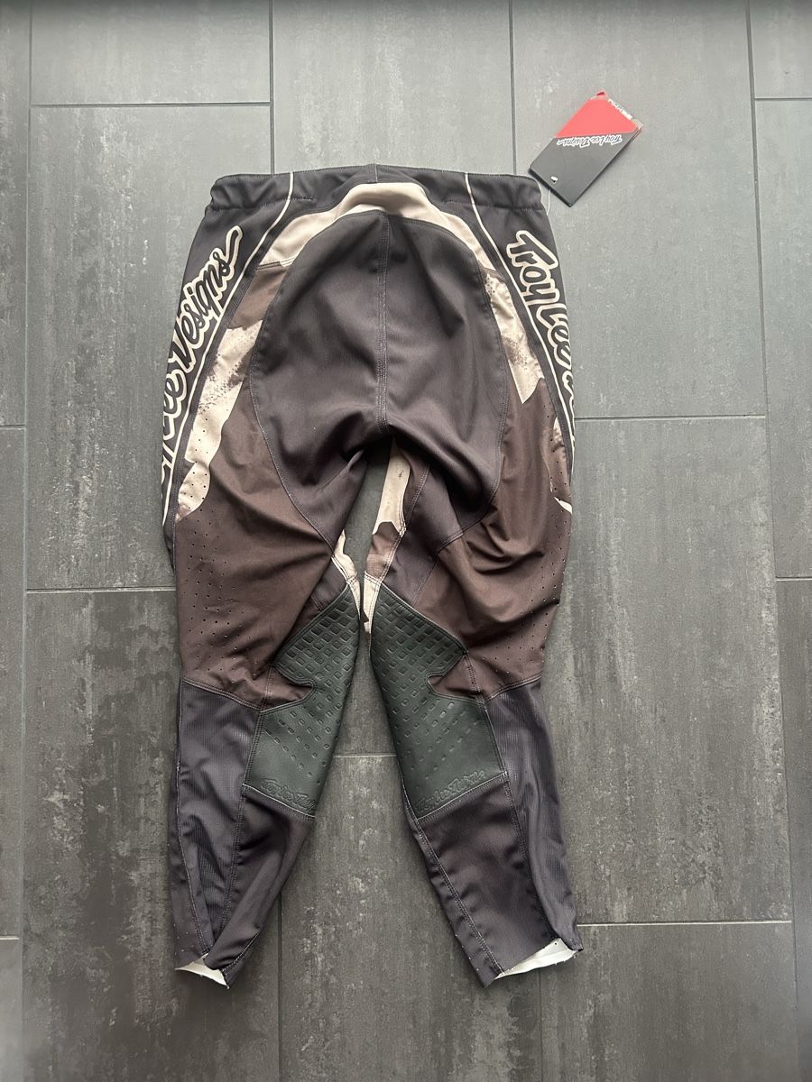 Troy Lee Pantaloni: TroyLee SE PRO Gr. 32 / Crosshose – Nuovo e nell'imballaggio originale da Schötz venduto da Swiss3Dwork 1