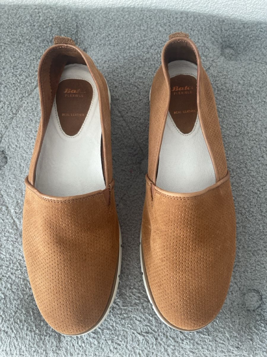 Scarpe da donna: Leder Halbschuhe Gr.38 von Bata – Nuovo (secondo la descrizione) da Adliswil venduto da JadrankaR