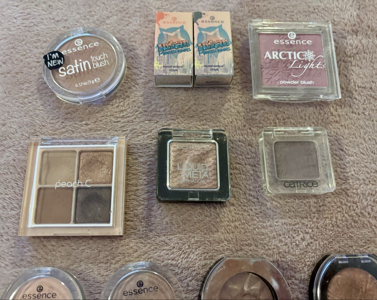 Make-up: Blush/Eyeshadow Mix verschiedene Marken – Gebraucht aus Baden von Tiffany6878 8