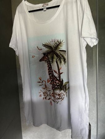 T-Shirt /// Alba Moda /// 44