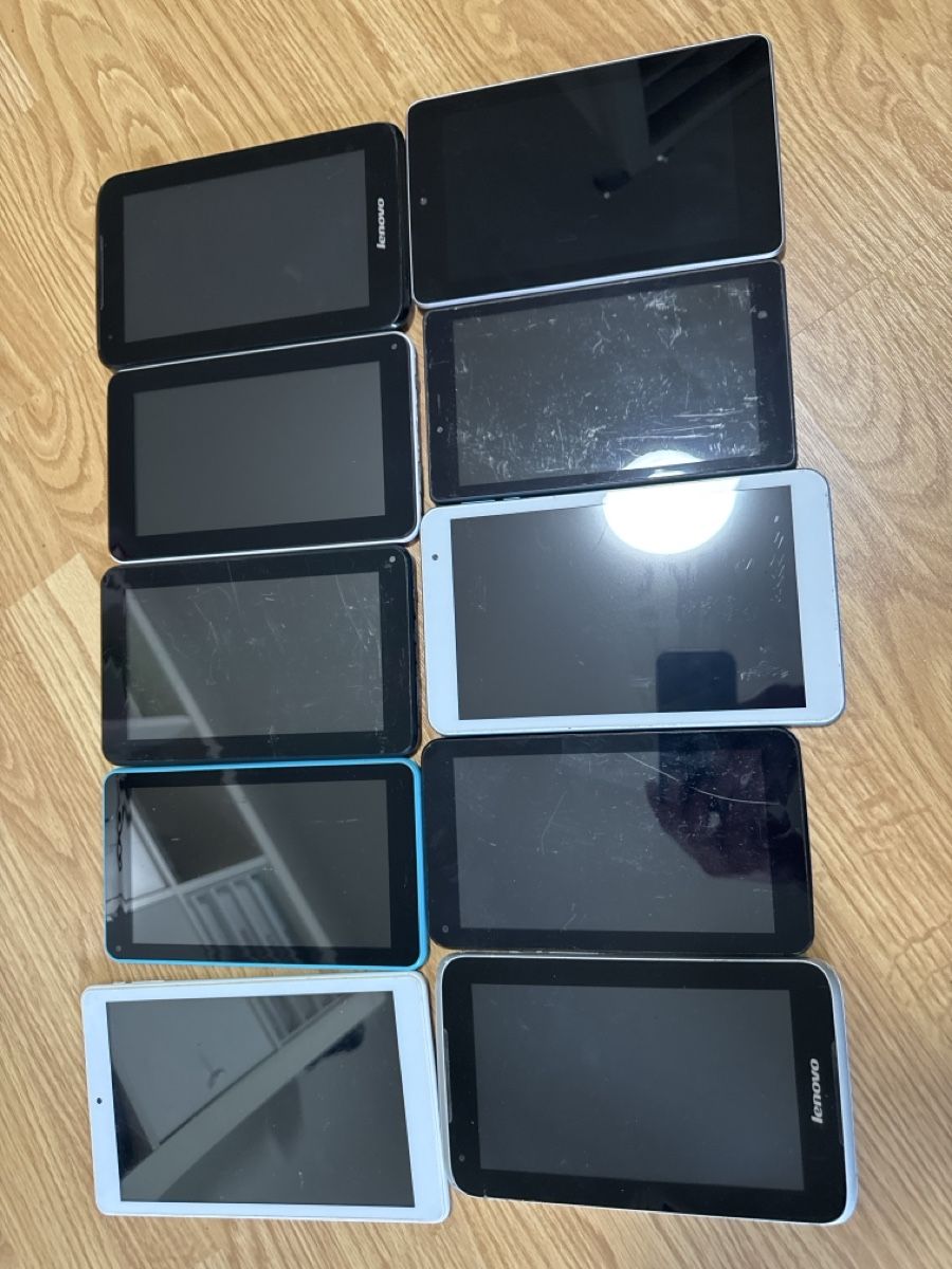Tablet PC: 10 Tablet  Mix different sizes   – Difettoso da Riehen venduto da Top-Quality