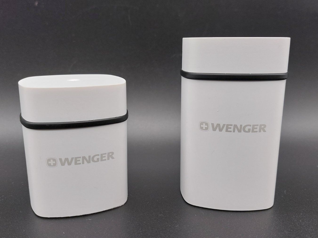 Wenger Couteaux de poche: Wenger Ausstellungssockel – Neuf (Voir description) à Hellbühl par 30R_R30