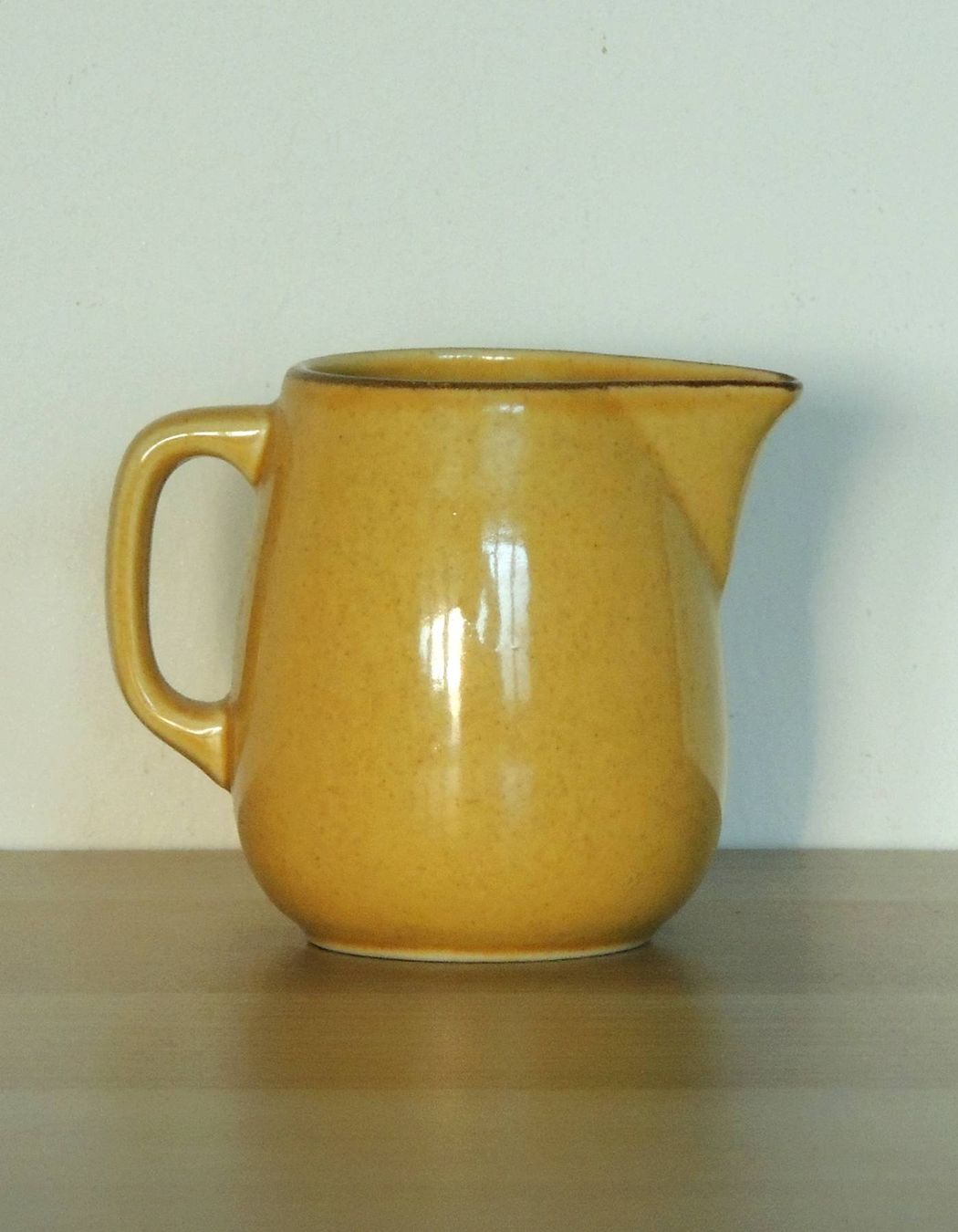 Rössler Caraffe: Pot crémier jaune moutarde, 0.2 litre, Rössler, 1950-60s – Usato da La Chaux-de-Fonds venduto da Helene2300 2