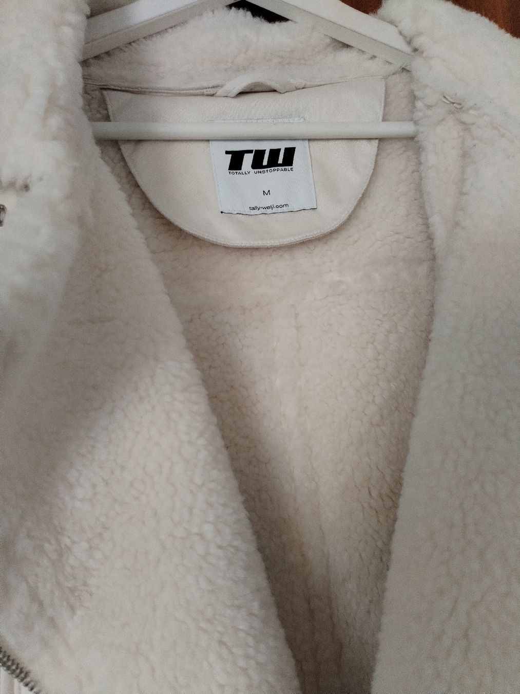 Vestes: Winter Jacke gr M – Neuf (Voir description) à Sursee par Cynthia7889 2