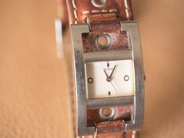 modische Armbanduhr von Guess, Quarz, quartz