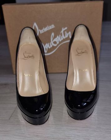 Louboutin Décolleté 👠🖤🔥