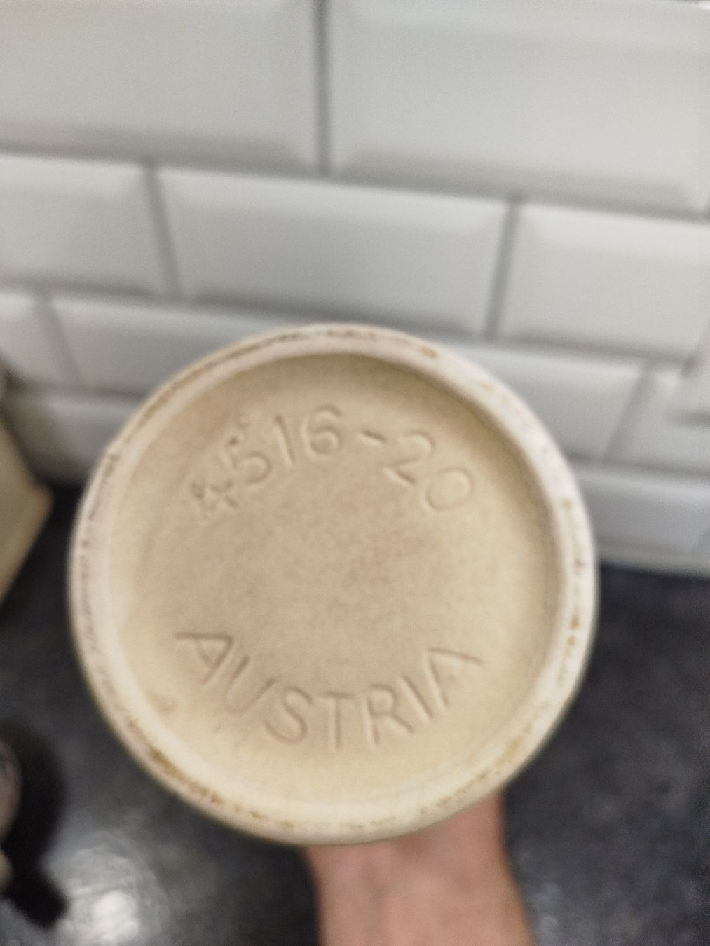 Vasi & Recipienti: vase vintage Austria en céramique – Usato da Genève venduto da Octo-puces 2
