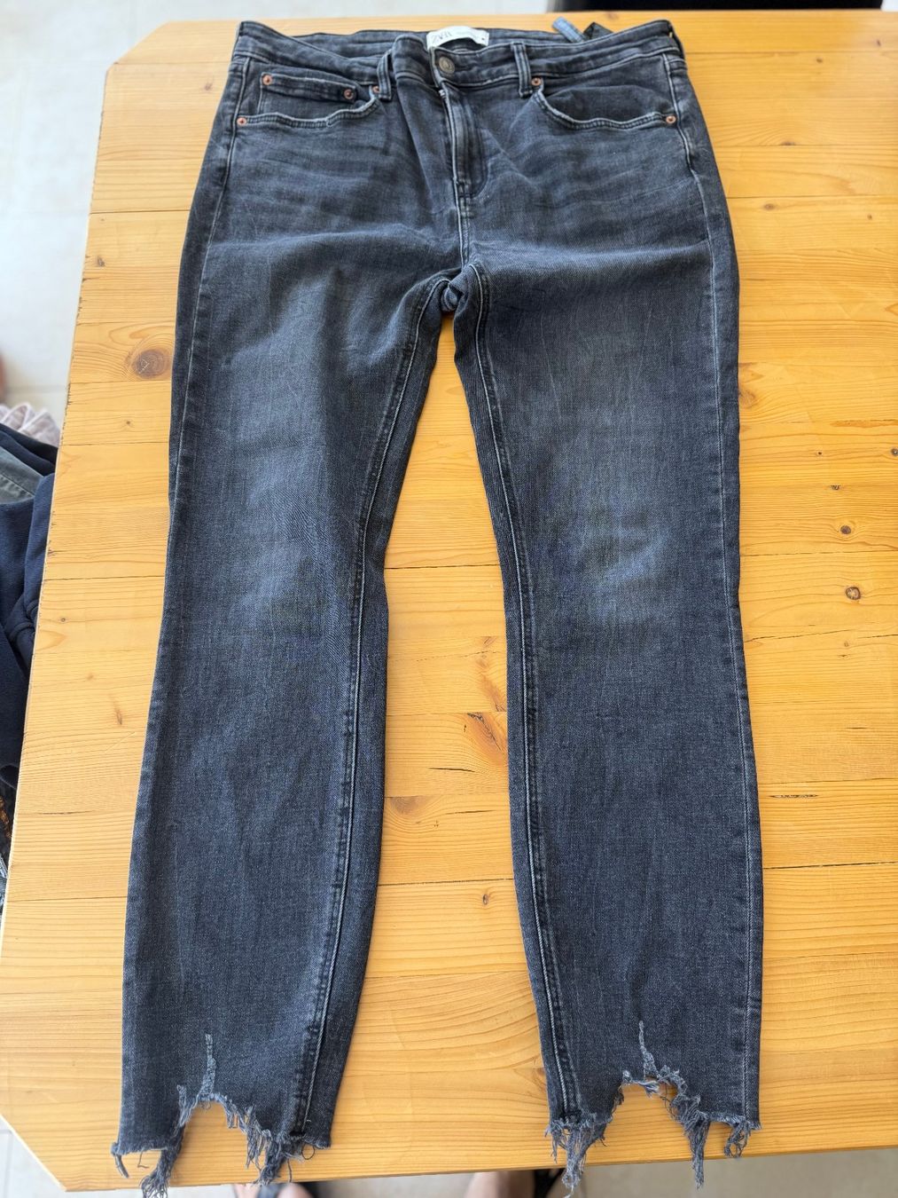 Zara Jeans: Zara Damen Jeans Gr. 44  grauschwarz – Gebraucht aus Kirchdorf AG von coco123 4