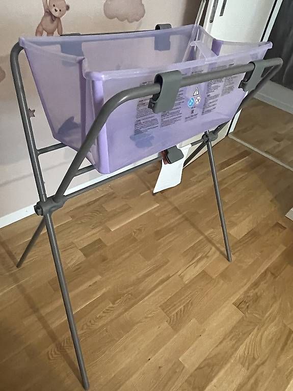 Vasche da bagno: Stokke Flexibad mit Ständer und Newborn Einsatz – Usato da Horgen venduto da sel_qc25