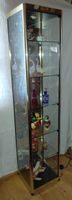 Hochwertige Vitrine mit Spiegel und Beleuchtung, SBD