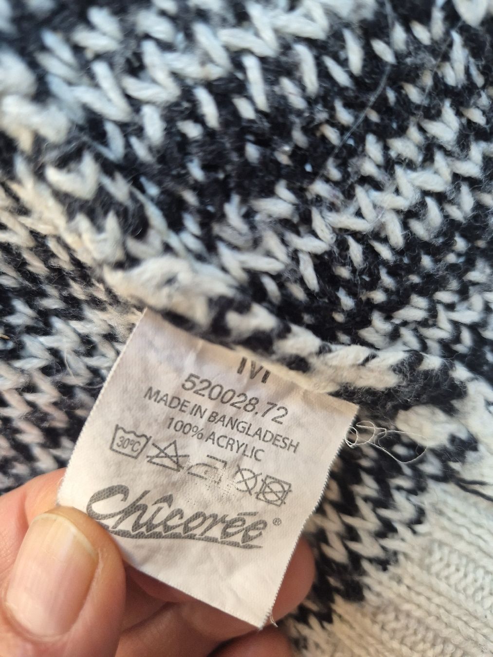 Maglioni & Felpe: Strickjacke Chicorée schwarz weiss gemustert Grösse M – Usato da Zürich venduto da Drago670 3