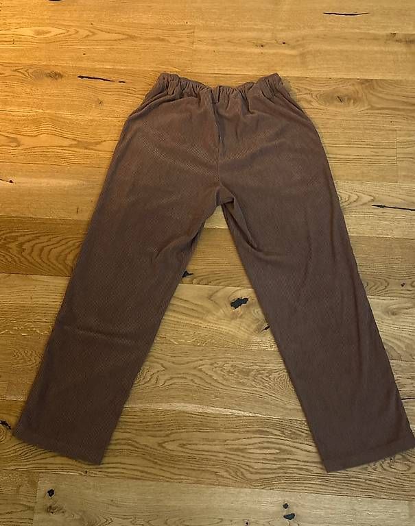 Pantaloni: Halara Stoffhose Grösse XS Petite – Usato da Bern venduto da fab_tx65 2