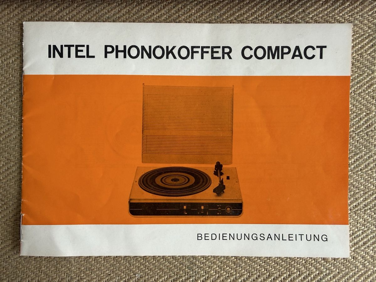 Tourne-disques: Vintage Plattenspieler INTEL Phonokoffer Compact  – D'occasion à Konolfingen par petzipetz 1
