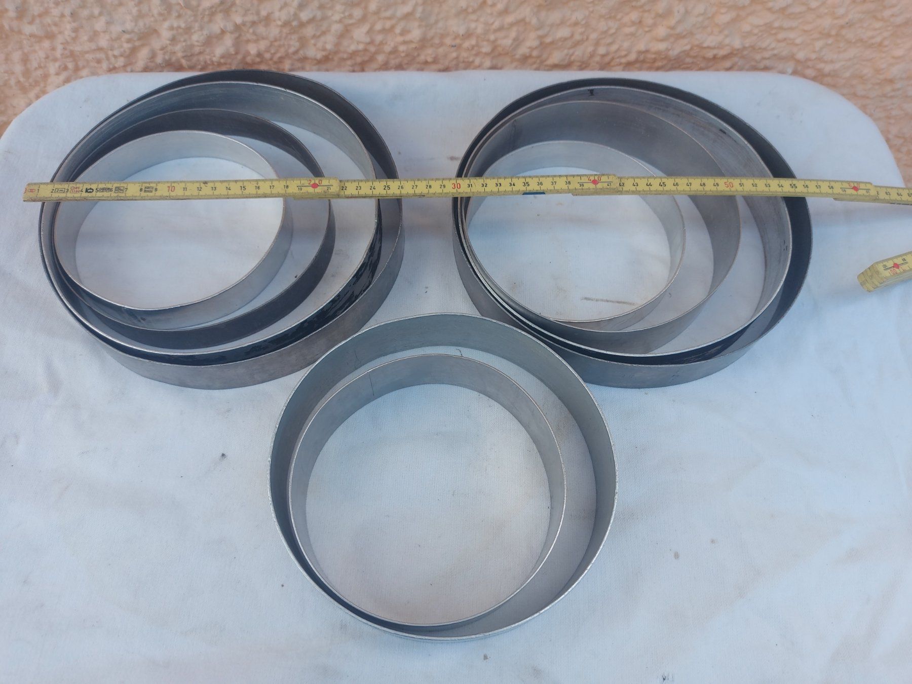 Backformen: Backformen Ringe Set Metall 10-teilig verschiedene Grössen – Gebraucht aus Rheinau von profitronic.shop