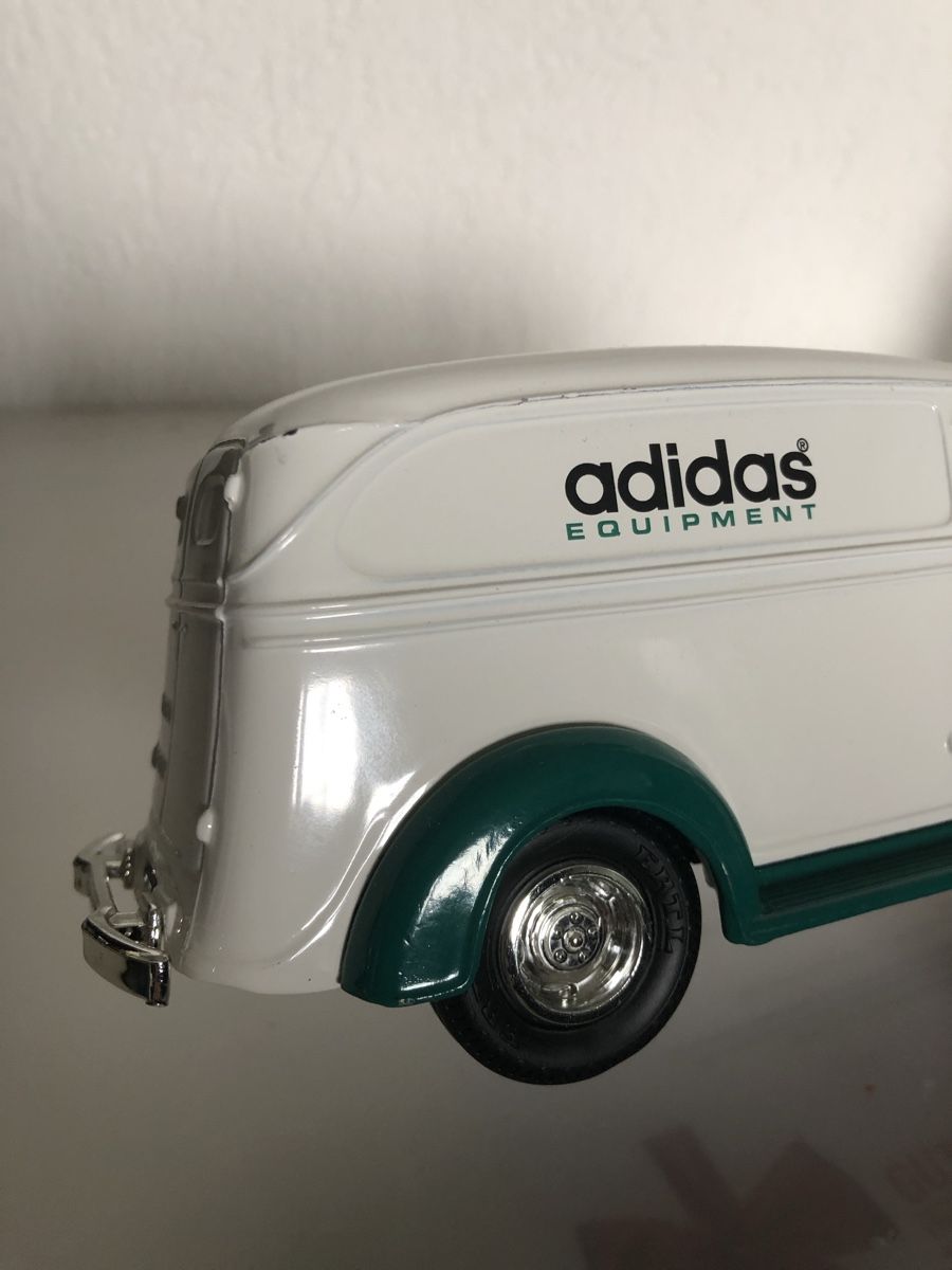 Salvadanai: Adidas Oldtimer Sparschwein – Usato da Fribourg venduto da ann_l9b7 4