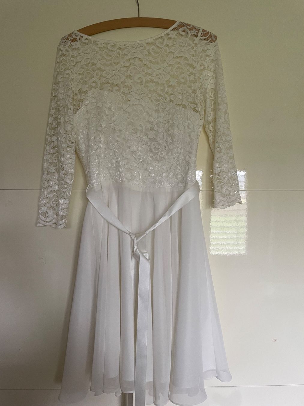 Vestiti: Hochzeitkleid Gr. 40 – Usato da Muhen venduto da melonut04 1
