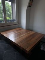 Holztisch