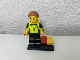 Lego Minifigur Serie 24 - Schiedsrichterin