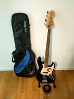 Fender Squier Jazz Bass mit Ständer & Hülle