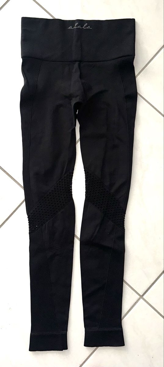 Leggings: ALALA LEGGINS GR. S – Gebraucht aus Unteraegeri von MH203 7