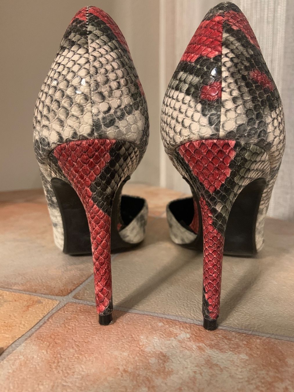 Mango Scarpe da donna: Scarpe decolte’ MANGO pitonate – Usato da Grono venduto da tes_6t5v 2