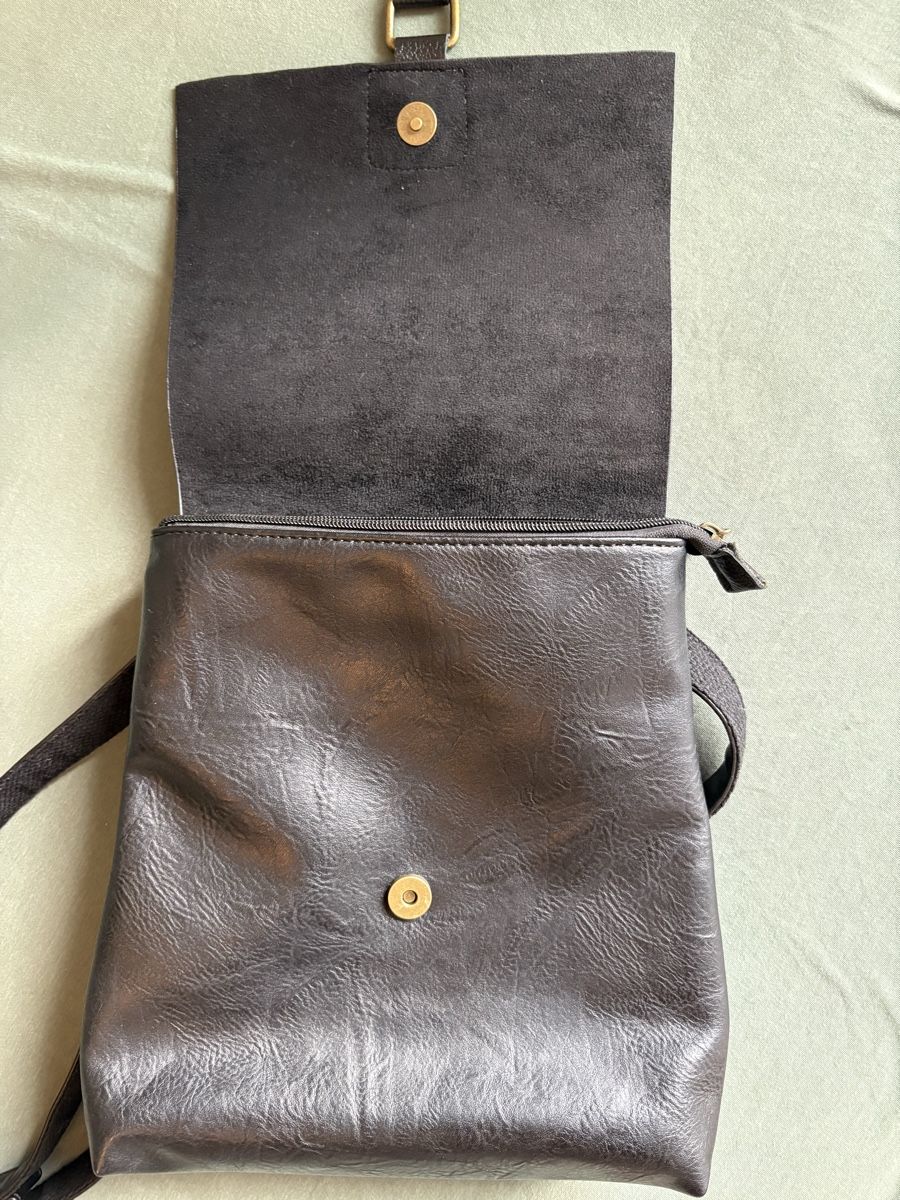 Rucksäcke: Sac à dos cuir noir – Neu (gemäss Beschreibung) aus Genève von Bouux 4