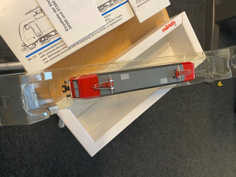 thumbnail image 2 of Märklin 60906 Locomotive Decoder – H0 Scale, AC/DC, For Field Coil Motors, New In Box 2 of 5