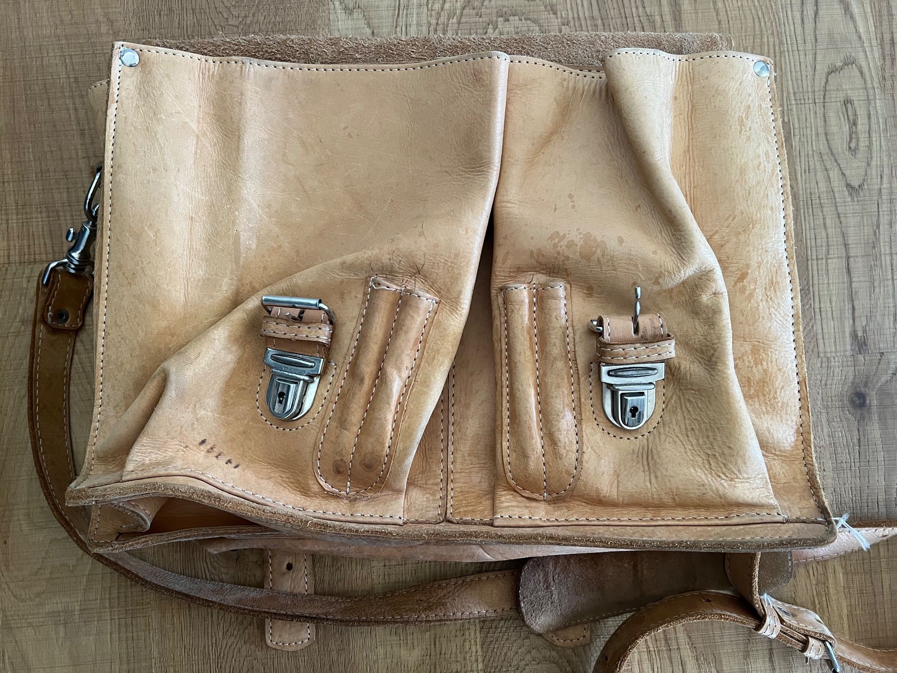 Camel Borse: Camel Colored Genuine Leather Messenger Bag – Usato da Turtmann venduto da stonie_s 3