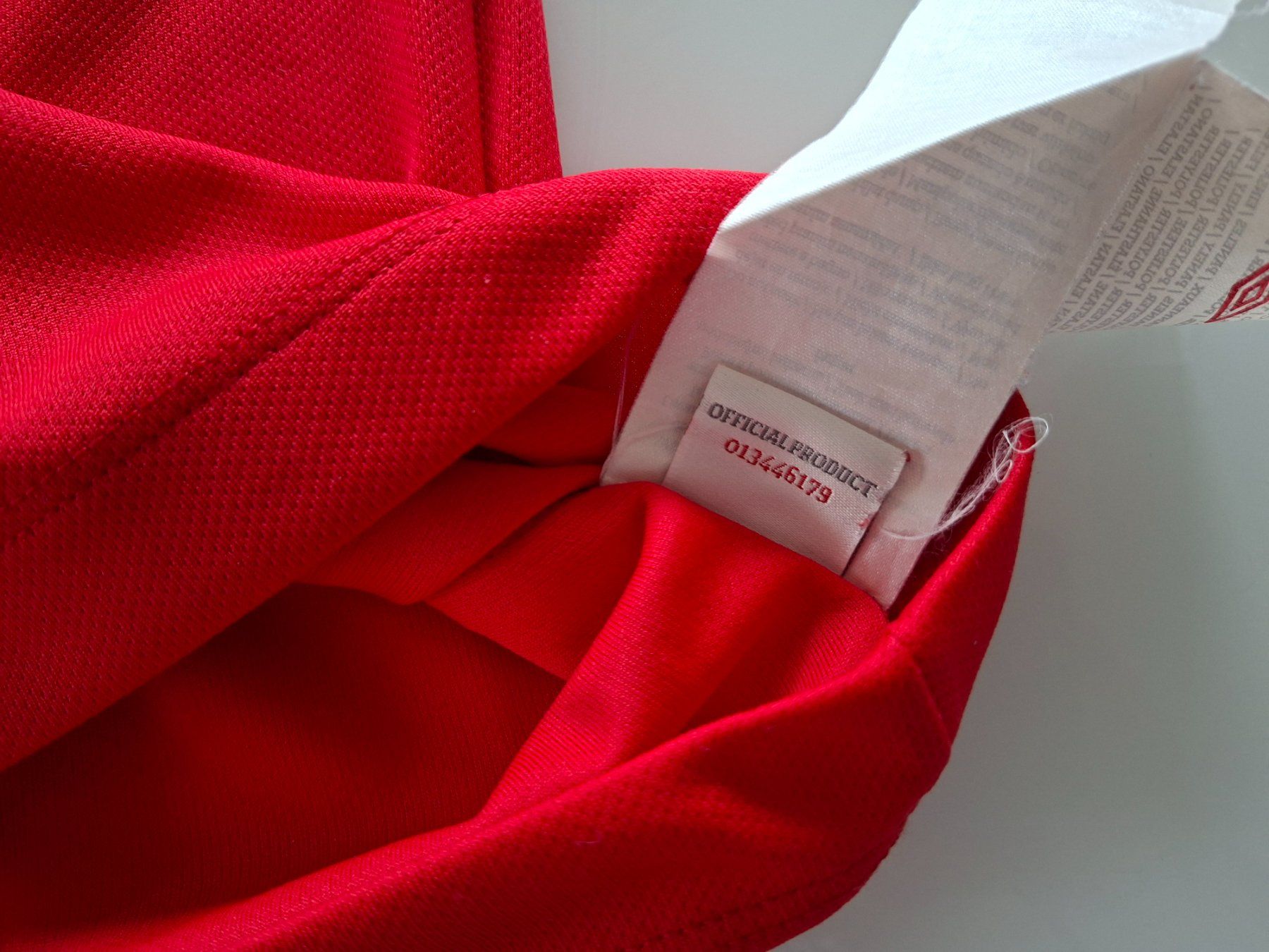 Umbro Canottiere & Pantaloni: Maillot Umbro Nottingham Forest training 2012-2013 – Usato da Signy venduto da oli_sn9g 2