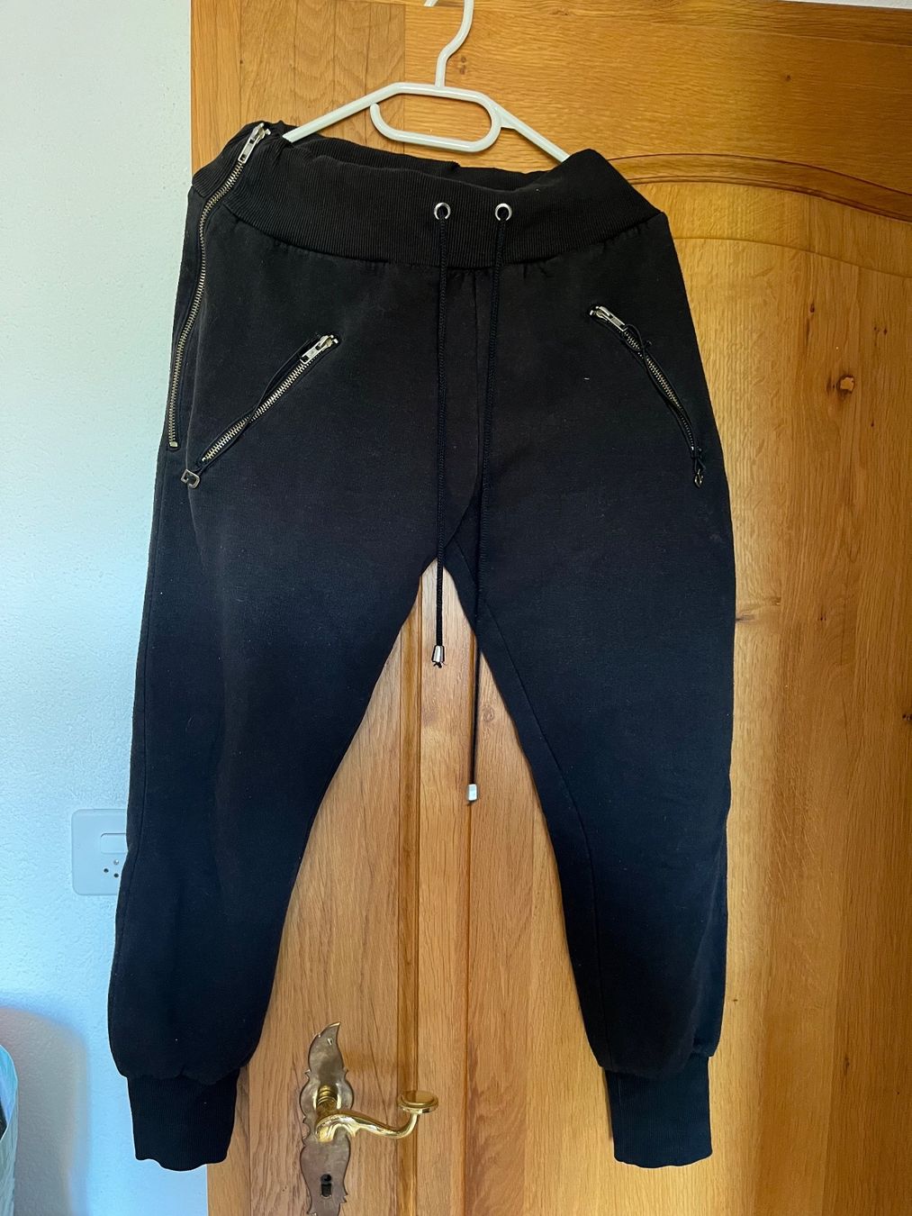 Hosen: Training – Gebraucht aus Montsevelier von Duna2210 2