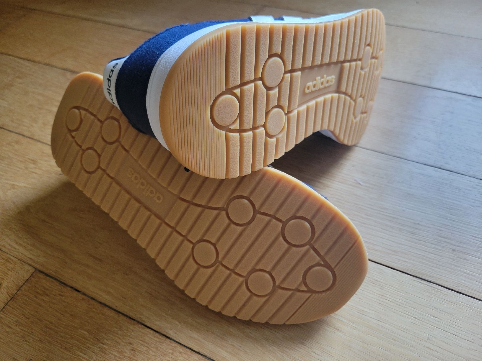 Scarpe da uomo: Adidas Hallenschuhe – Usato da Solothurn venduto da Mamoutrix 4