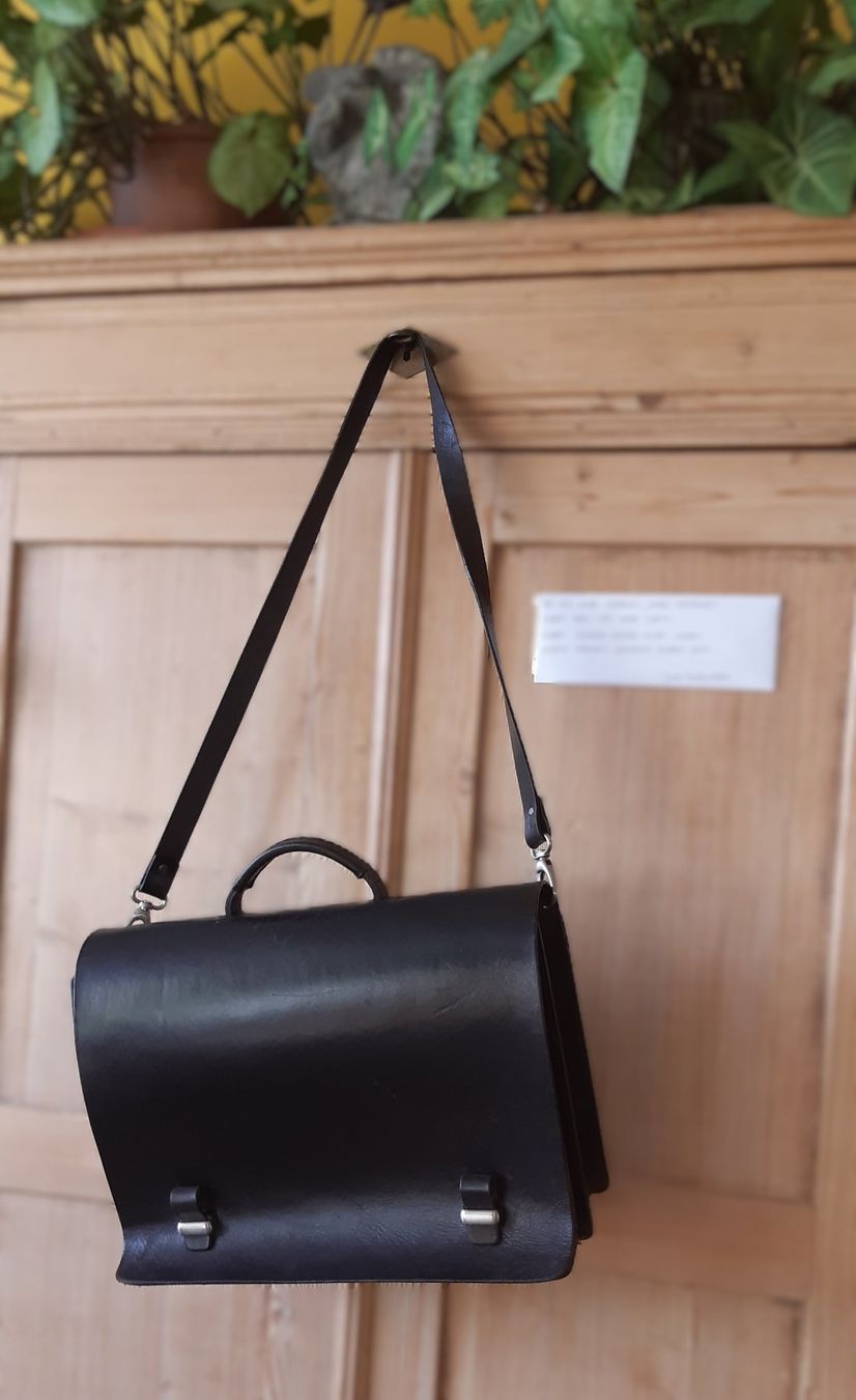 Navyboot Koffer & Taschen: Navyboot Aktenmappe Leder – Gebraucht aus Oberdorf SO von Beatus55
