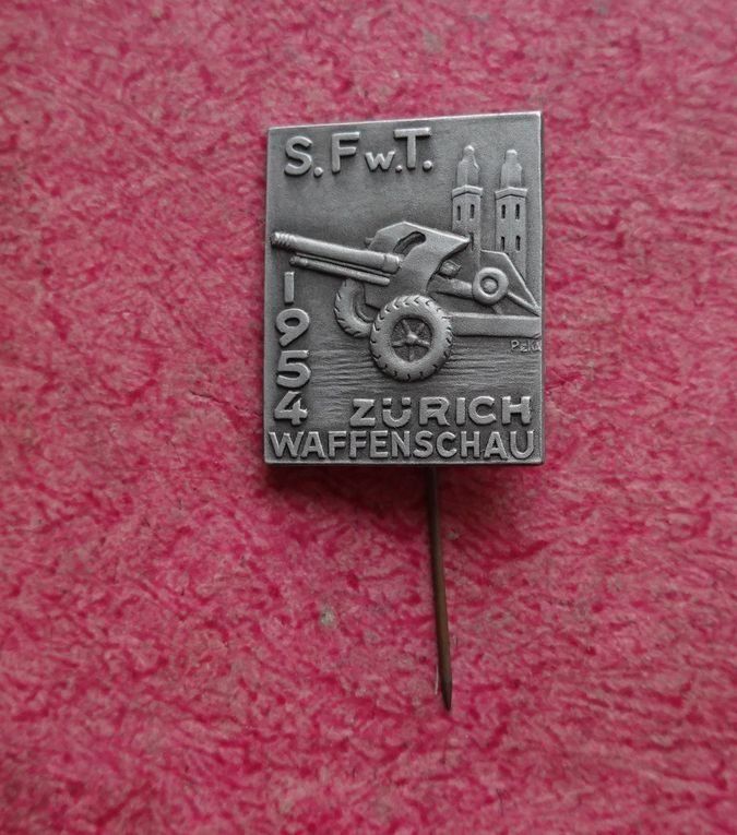 Schweizer Armee Placchette & Badge: Anstecknadel Waffenschau Zürich 1954 – Usato da Dielsdorf venduto da bonambler